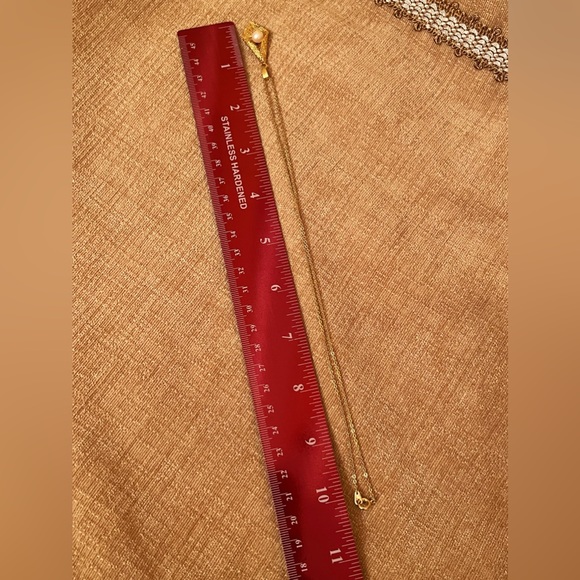 [SOLD] JAPAN Vintage AKOYA Pearl Necklace Unique Design Leaf Embrace Pearl - Picture 5 of 11